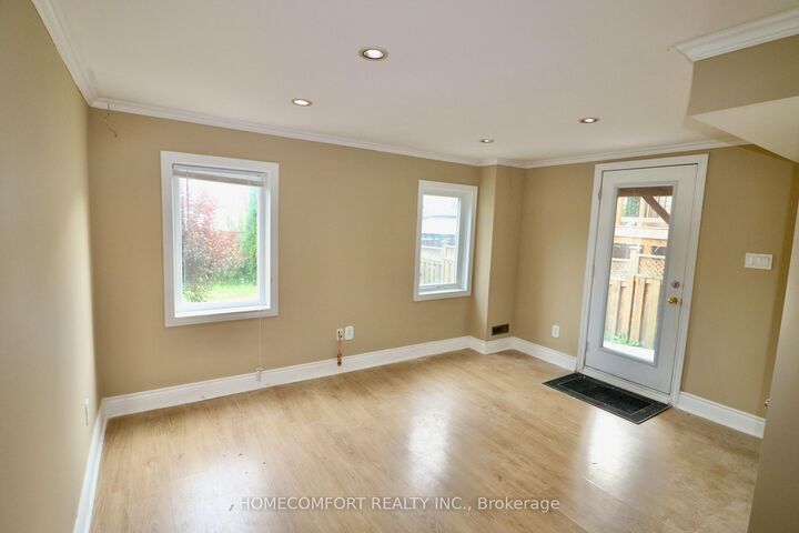 Property Photo: 126 Gamble Glen Crescent Lower ON L4S 2T3