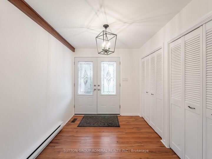 Property Photo: 261 Carol Avenue ON L3Y 4T2