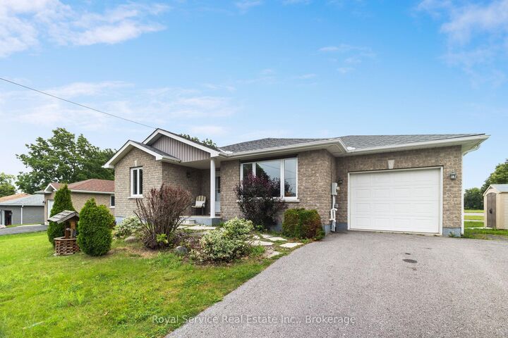 Property Photo: 10 Jane's Court ON K0K 1S0