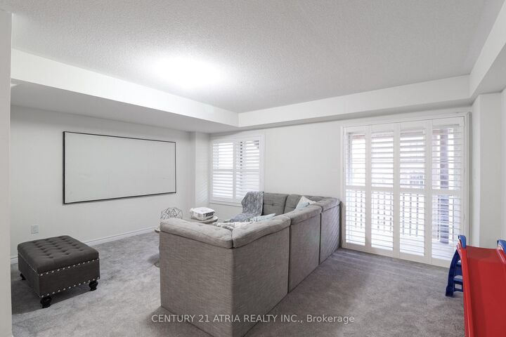 Property Photo: 134 Dundonnell Place ON L4H 4R8