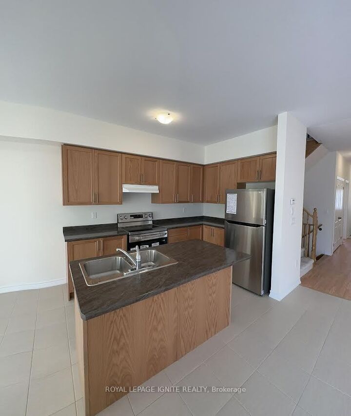 Property Photo:  25 Jack Potts Way  ON L1E 0E8 