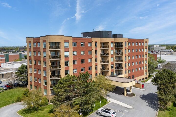130 Wright Crescent 204 — photo 1