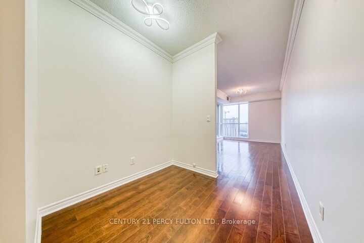 Property Photo: 2885 Bayview Avenue 1320 ON M2K 0A3