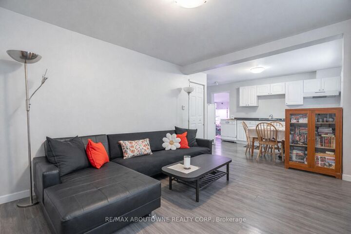 Property Photo:  108 Queenston Street  ON L2R 2Z3 
