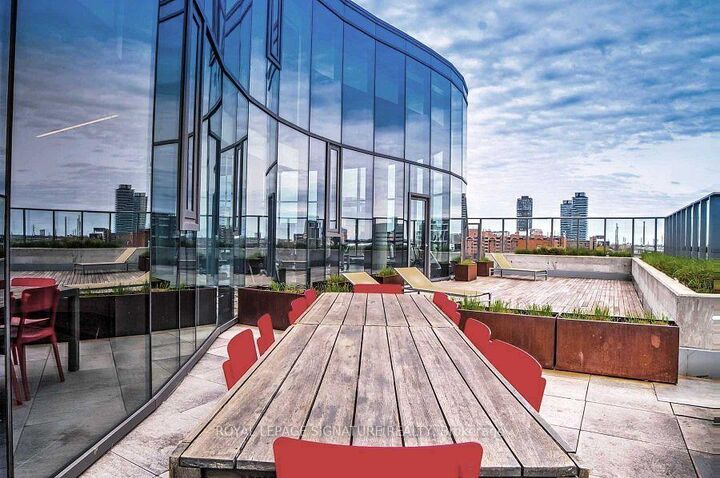 Property Photo: 1 Market Street 914 ON M5E 0A2