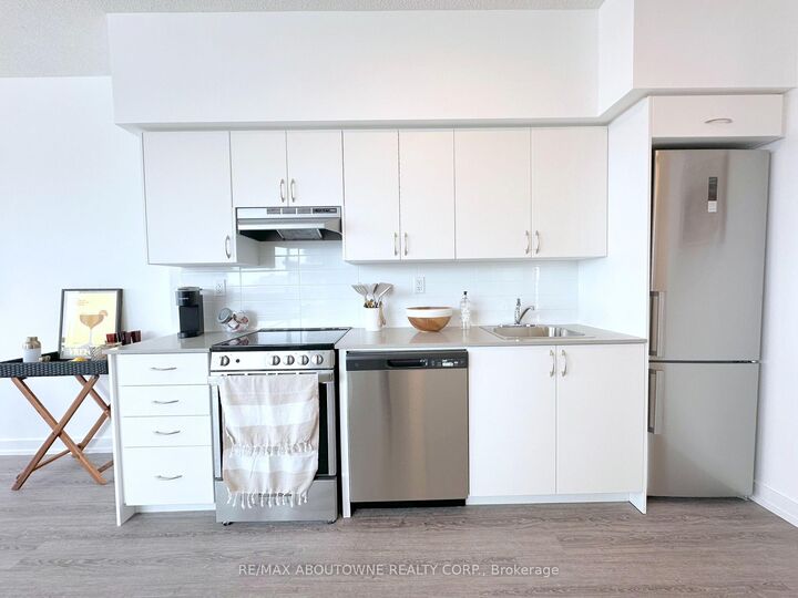Property Photo: 2 River Plate Street 1004 ON L1S 0G6