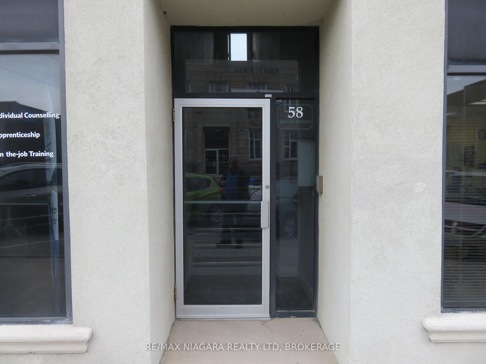 Property Photo: 58 Jarvis Street 204 ON L2A 2S4