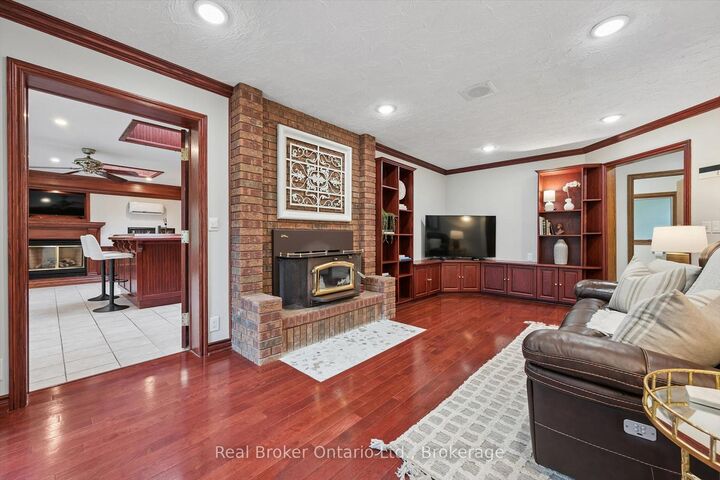 Property Photo: 32 Sunset Drive ON N0B 2V0