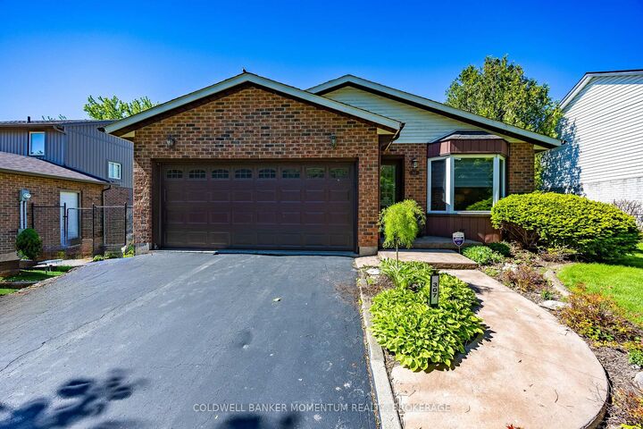 307 Orkney Street W — photo 1