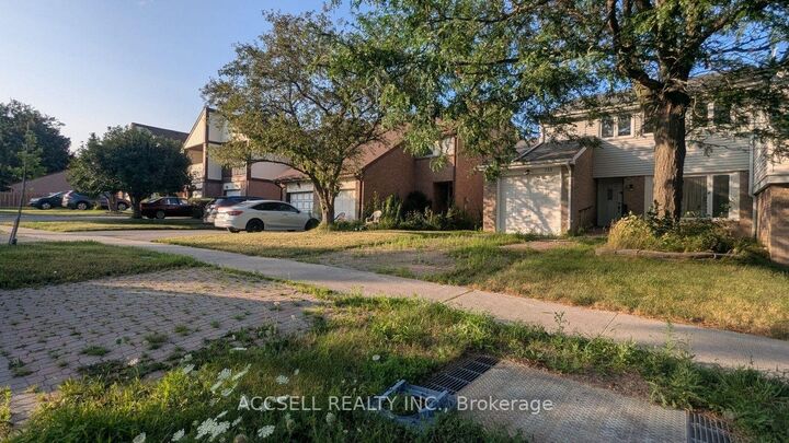 Property Photo: 135 Placentia Boulevard ON M1S 4G8