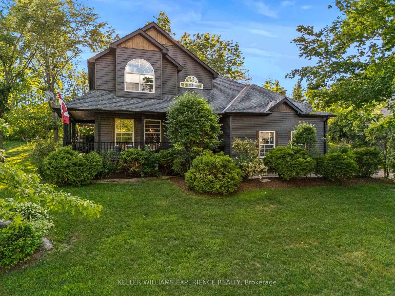 Property Photo: 4254 Forest Wood Drive ON L3V 6H3
