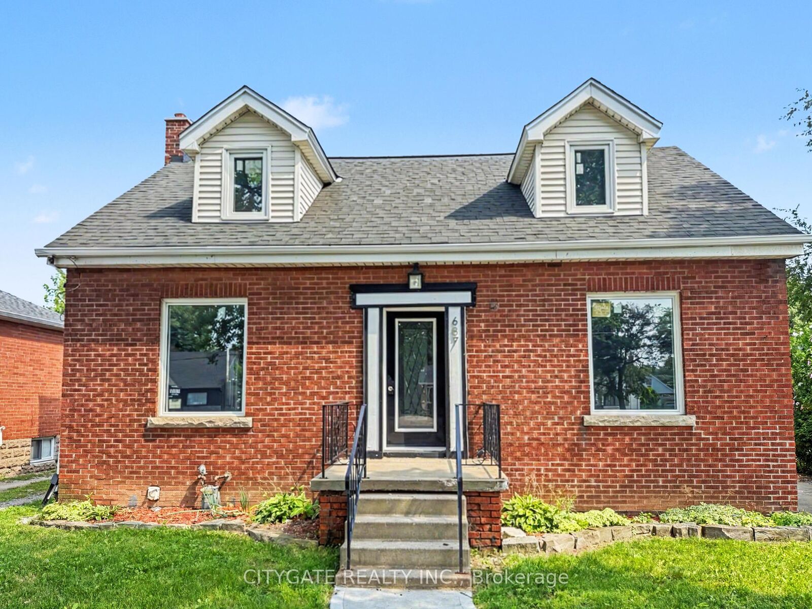 Property Photo: 687 Upper James Street ON L9C 2Z4