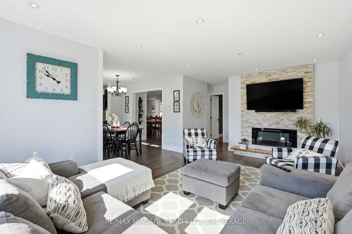 Property Photo: 12 Lakeview Avenue ON L3M 3M1