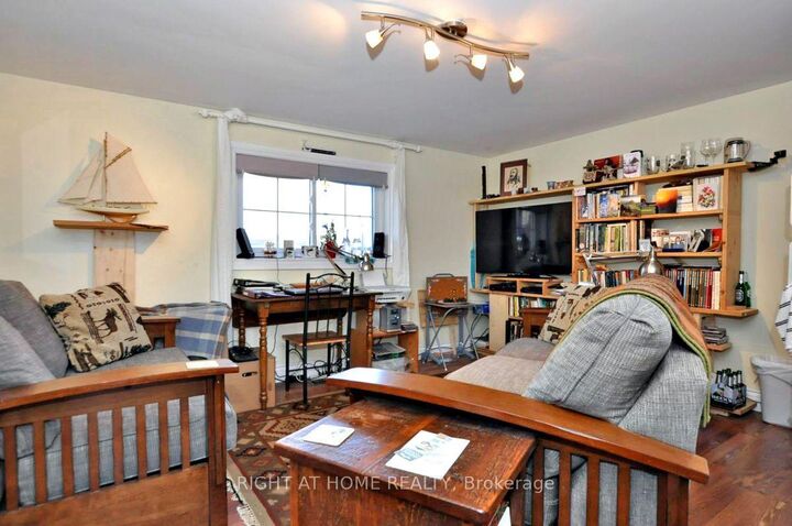 Property Photo:  415 Lake Drive S 2  ON L4P 1P3 