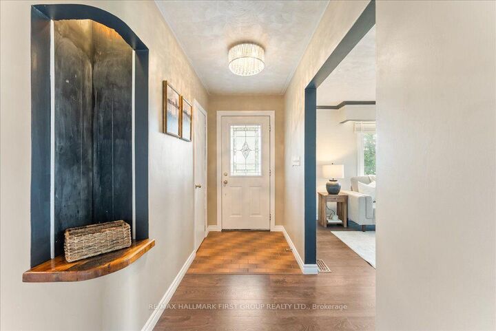 121 Nappadale Street — photo 1
