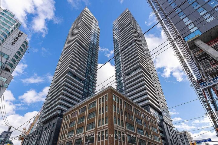 Property Photo: 115 Blue Jays Way 2805 ON M5V 0N4