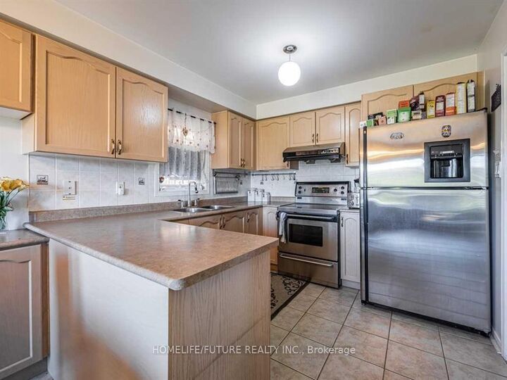 Property Photo: 92 Knotwood Crescent Main &Amp 2nd ON M1X 1Y8