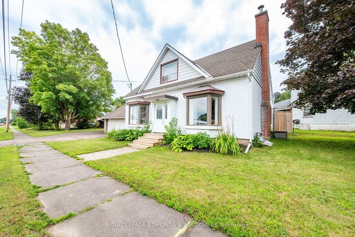 Property Photo: 734 Front Street ON K8A 6J6