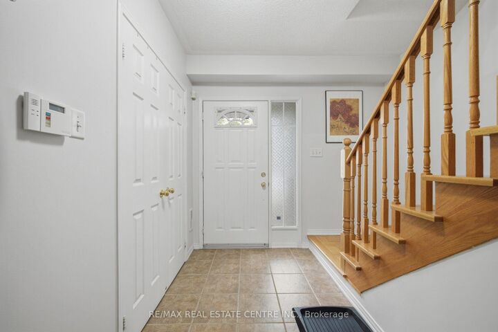 Property Photo: 375 Cook Road 61 ON M3J 3T6