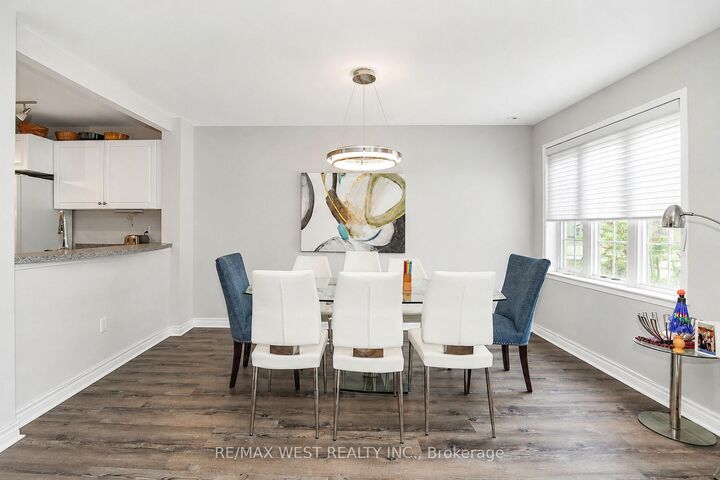 Property Photo:  108 Finch Avenue W D11  ON M2N 6W6 