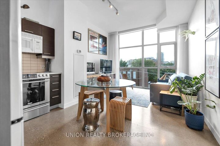 Property Photo:  569 King Street E 404  ON M5A 1M5 