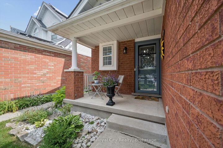 Property Photo: 63 Starview Crescent ON N1E 6Z8