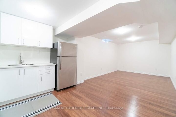 Property Photo: 3883 Barley Trail Lower ON L5M 6N2