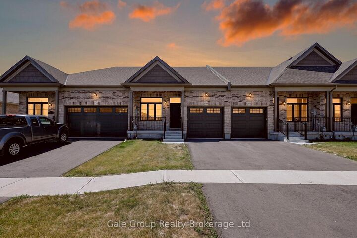 Property Photo:  804 Garden Court Crescent  ON N4T 0A3 