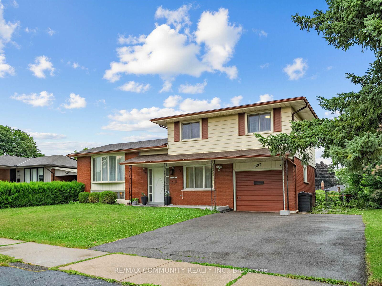 Property Photo: 1397 Charles Drive ON L7P 2C8