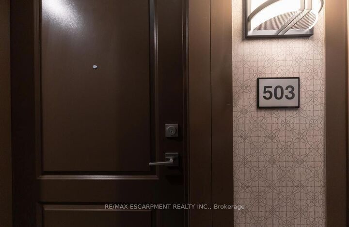 Property Photo:  450 Dundas Street E 503  ON L8B 1Z2 