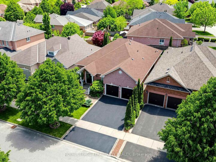 Property Photo: 19 Johnson Crescent ON L7G 6C9