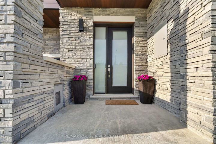 Property Photo: 164 Ogston Crescent ON L1P 0H3