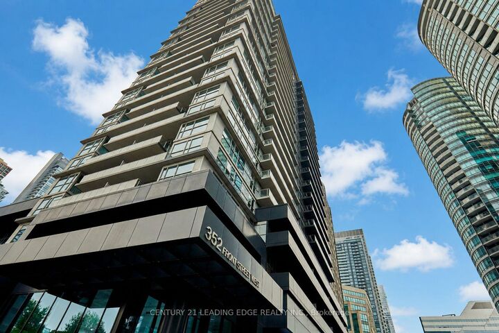 352 Front Street W Ph08 — photo 1