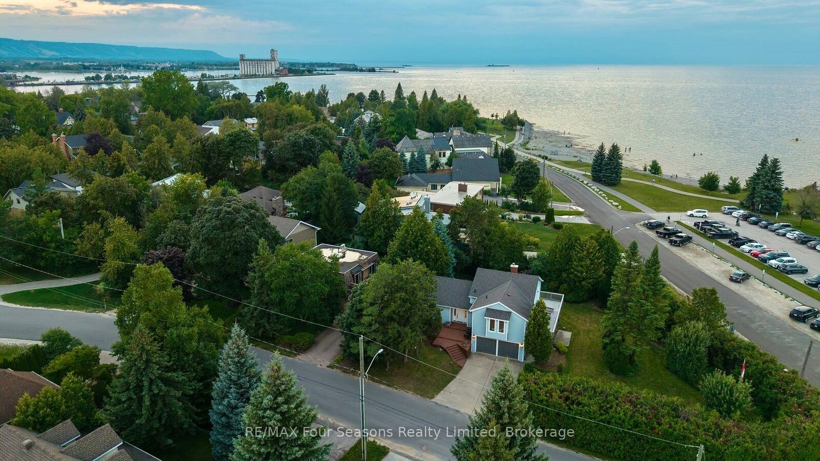 Property Photo: 97 &Amp 99 Huron Street ON L9Y 4Y3