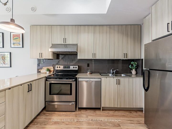 Property Photo: 68 Winston Park Boulevard 60 ON M3K 1C3