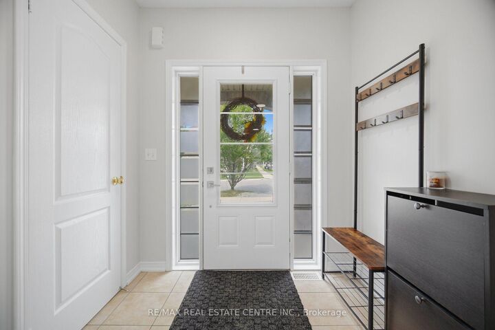 Property Photo:  4212 Prudham Avenue  ON L7M 1N2 