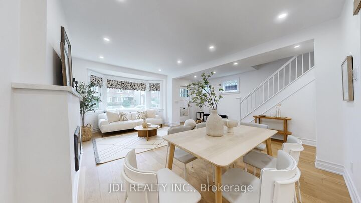 Property Photo: 280 Fairlawn Avenue ON M5M 1T1