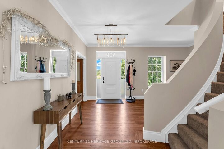 Property Photo: 509 Maple Lawn Drive ON K0H 1S0