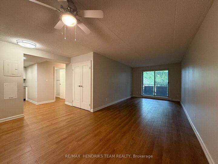 Property Photo:  234 Oakdale Avenue 210  ON L2P 2K6 