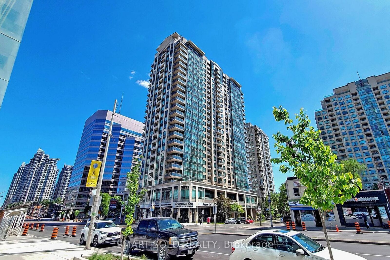 Property Photo:  18 Parkview Avenue 1512  ON M2N 7H7 