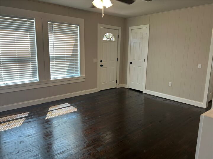 Property Photo: 1008 1st Avenue OK 74469