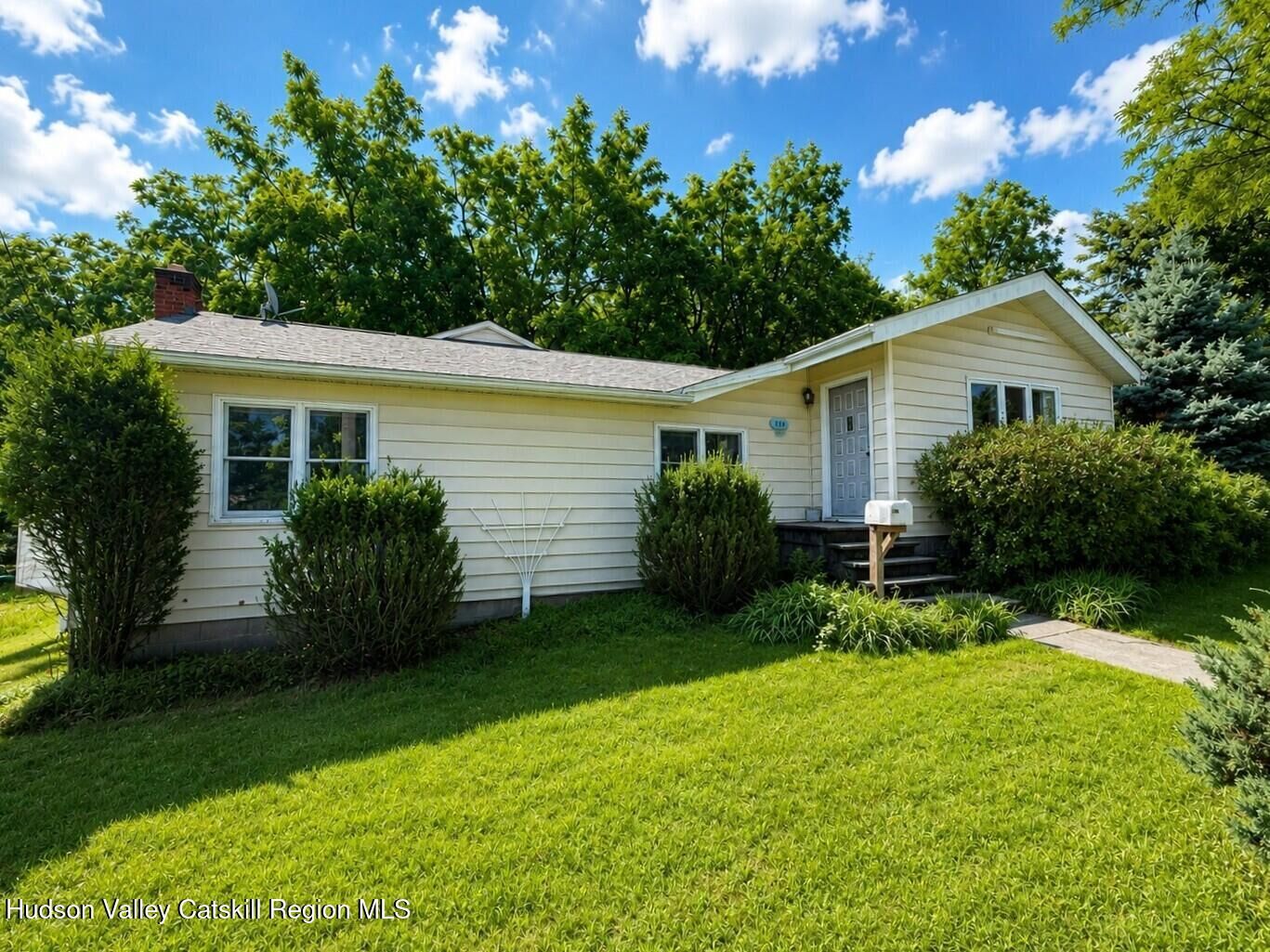 Property Photo:  112 Glen  NY 12401 