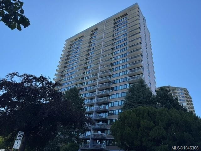 Property Photo: 647 Michigan St #1510 BC V8V 1S9