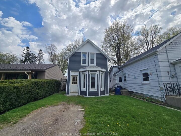 Property Photo: 42 Kirk Street ON N7M 3P8