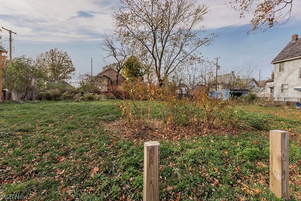 Property Photo:  1274 E 134th Street  OH 44112 
