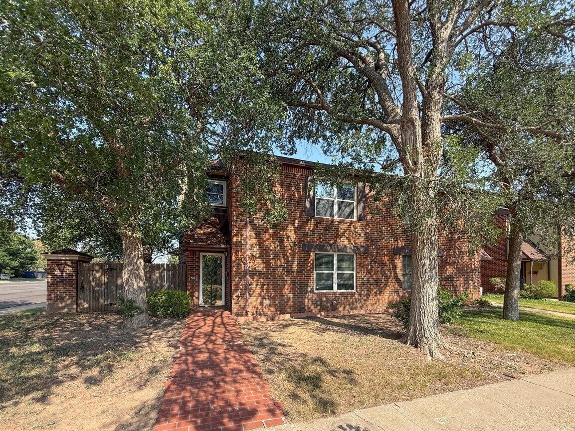Property Photo:  1501 S Alabama Street  TX 79102-2226 