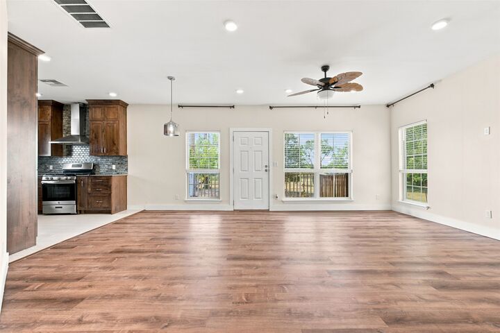 Property Photo:  600 Highland Ranch Way  TX 78616 