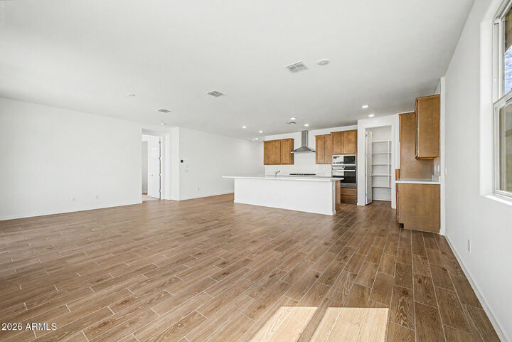 Property Photo:  810 W Angelina Drive  AZ 85140 