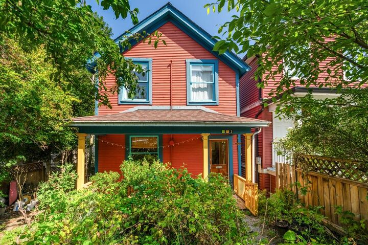 473 E 6th Avenue — photo 1
