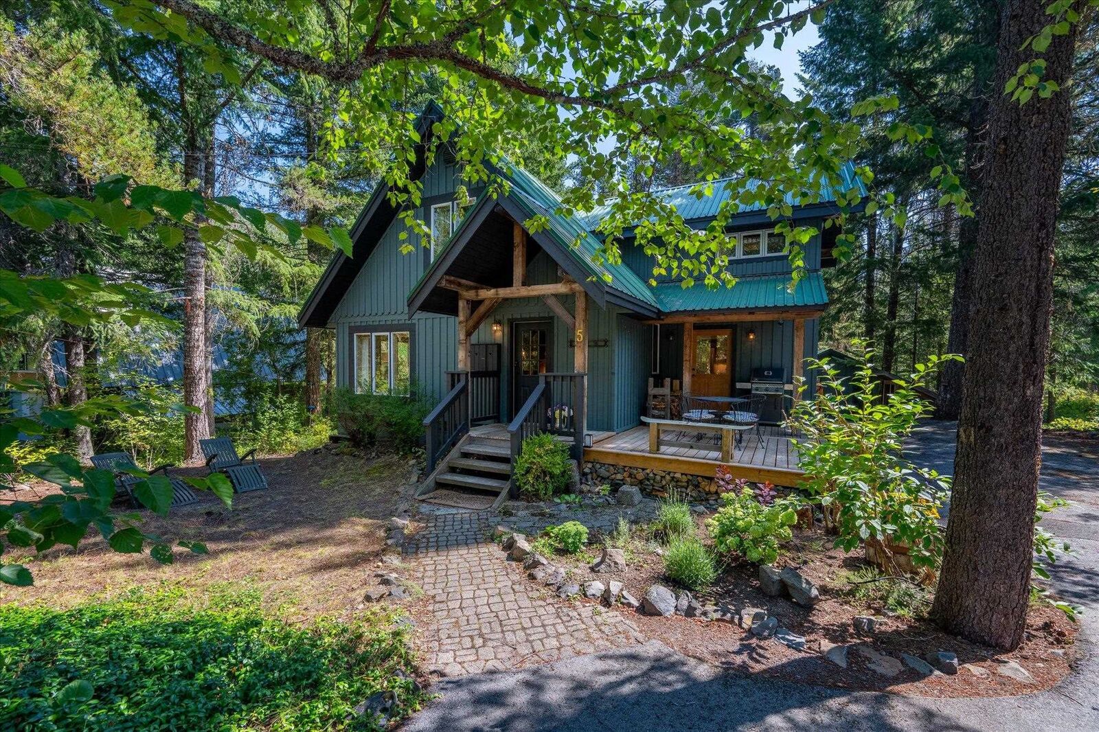 Property Photo: 5 Garibaldi Drive BC V8E 0A7